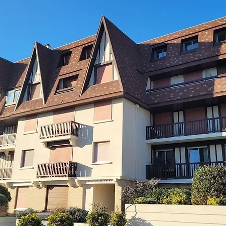 2 Pieces, Proche Mer * Cabourg